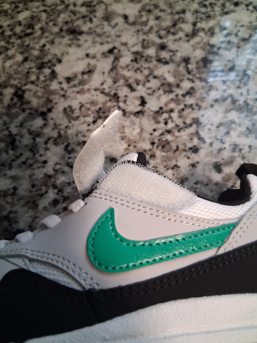 Kids Air Nike White Black Sneakers with Teal Swoosh Size 12C - Picture 8 of 8